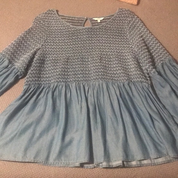 crown & ivy Tops - Chambray type top